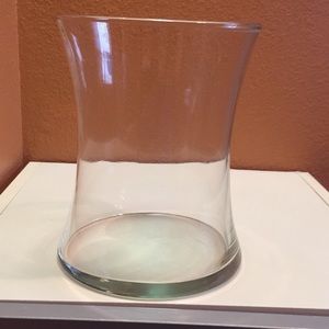 Clear glass vase